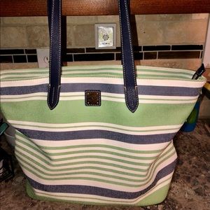 Medium sized Dooney & Bourke tote